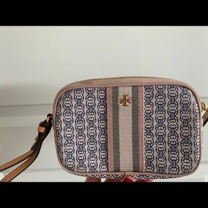 Tory Burch pink Gemini wristlet